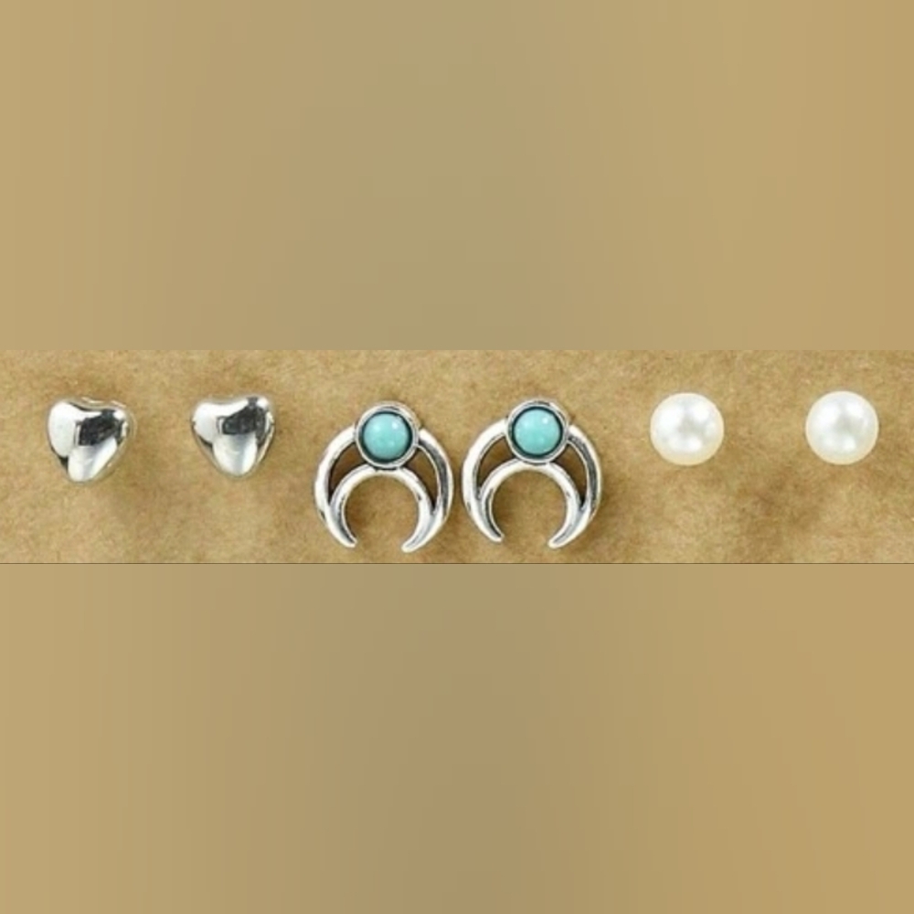 CLEARANCE🎉🎉 3pc western half moon, hear & pearl stud earrings set